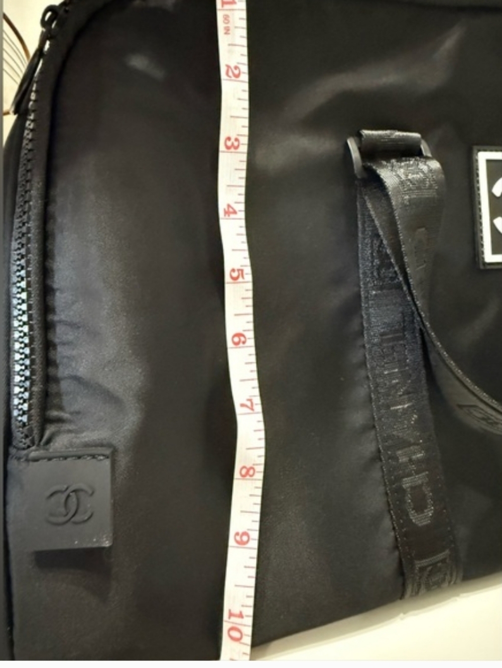 Black Nylon With White Branding Unisex Travel/Gym Bag. - Picture 9 of 12